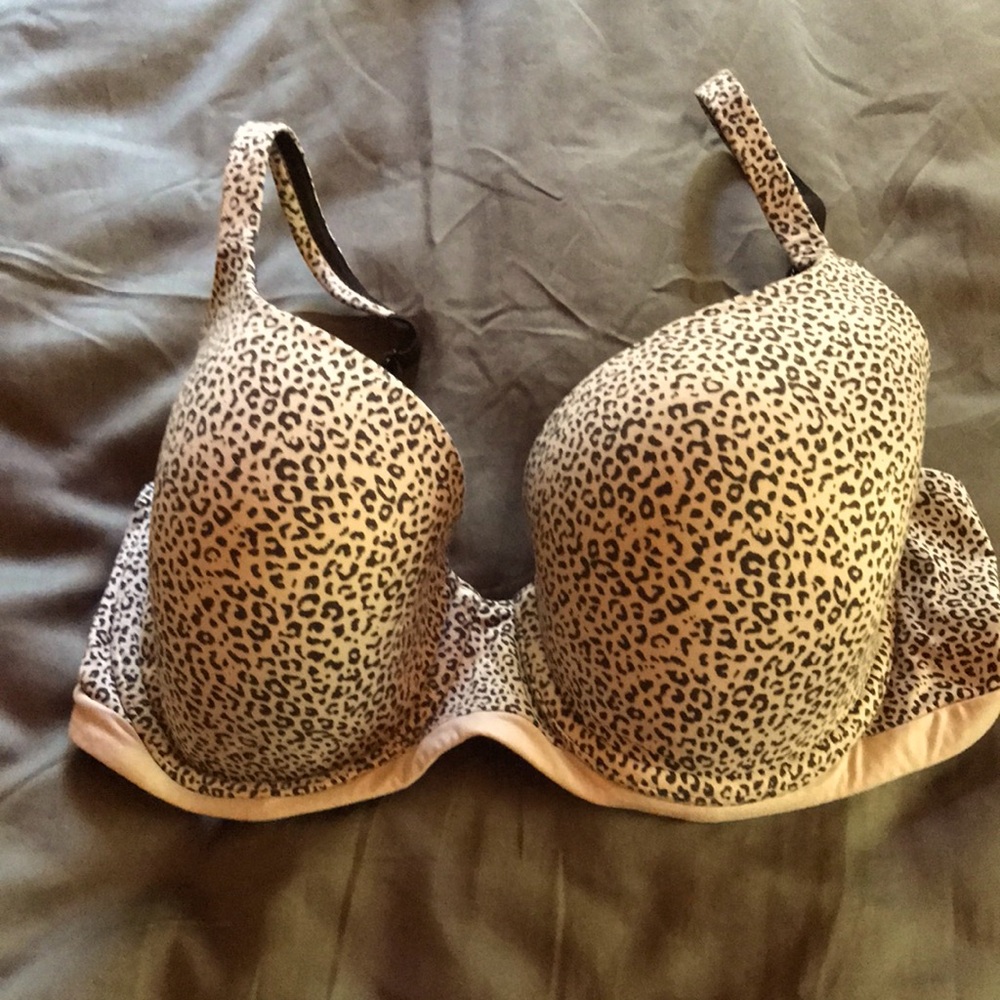 Victoria Secret Black and Tan Bra - size 34DDD